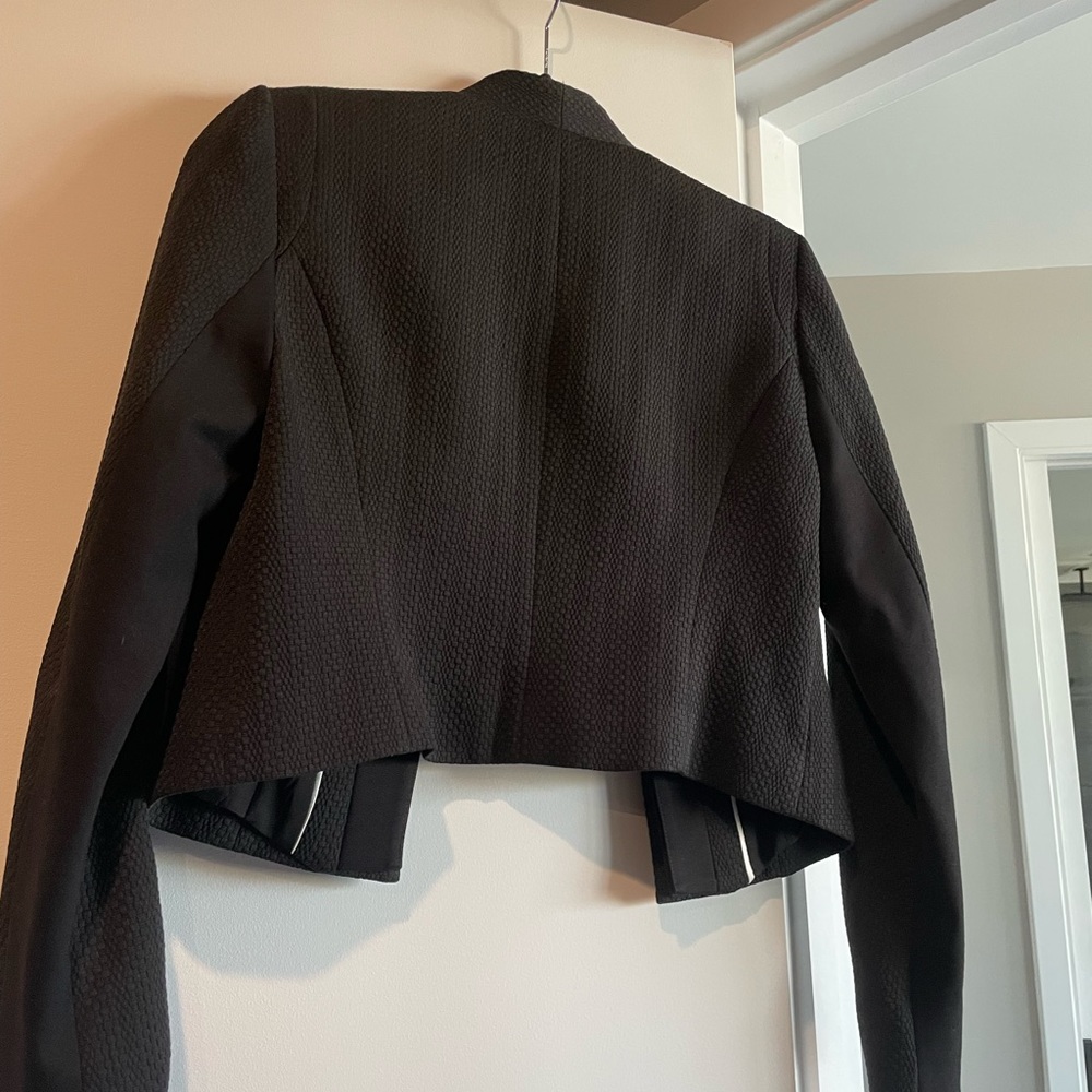 WHBM Cropped black Textured Open Jacket - Picture 4 of 6